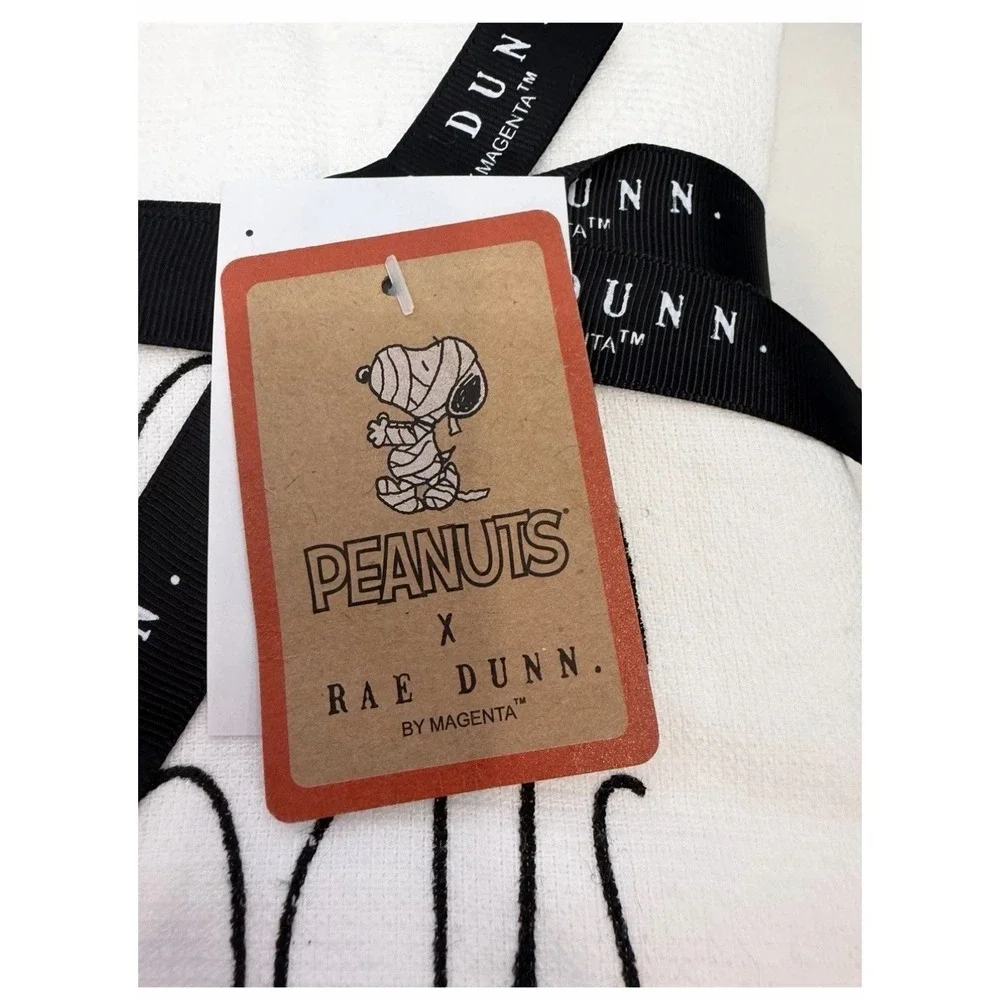 Peanuts New With Tags Rae Dunn 2025 Snoopy Halloween Kitchen Towel Set 18x28